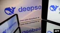 DeepSeek'in ortaya çıkışı, Çin'in en gelişmiş çiplere erişimindeki kısıtlamalara rağmen, yapay zeka yarışında ABD'yi geride bırakmış olabileceğine dair endişeleri arttırdı. 